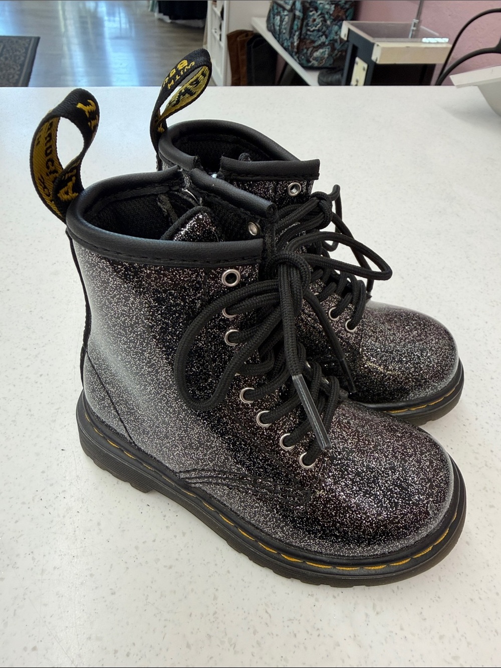 TODDLER 1460 GLITTER PATENT LEATHER BOOTS IN BLACK+SILVER